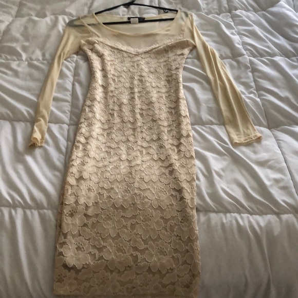 Long sleeved mini lace dress - Picture 1 of 2